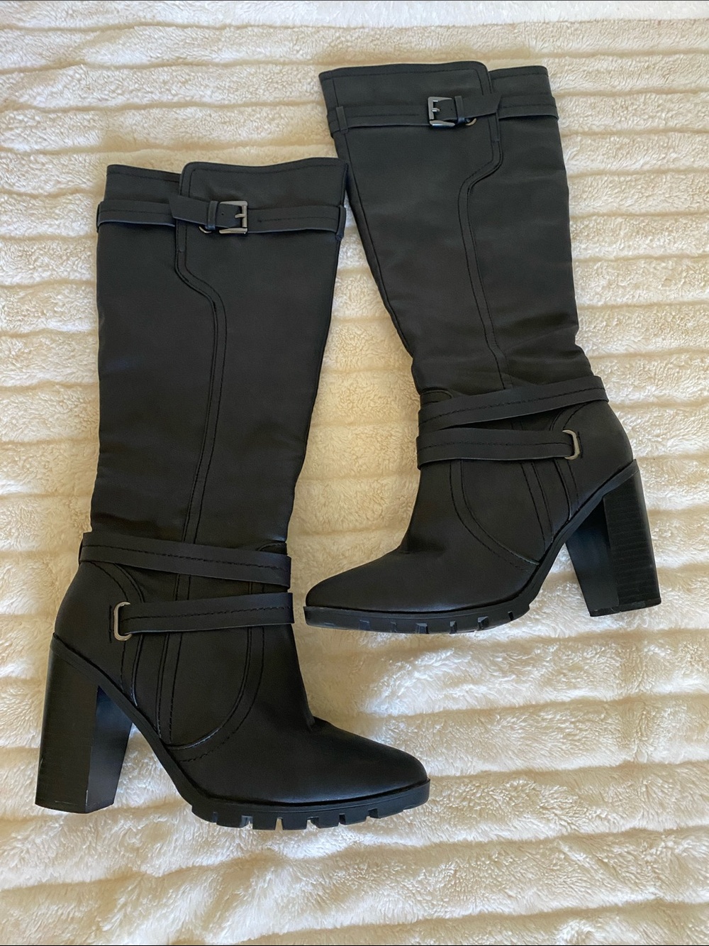 VENUS Black Knee-High Block Heel Boots